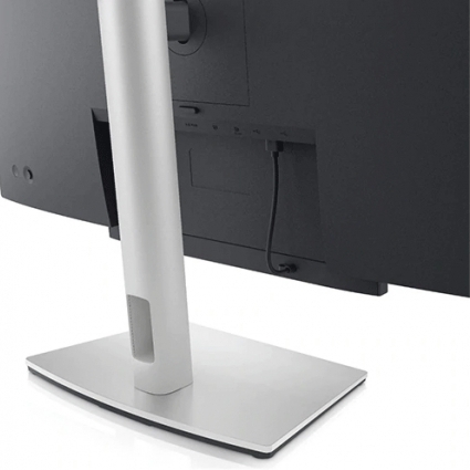 31.5" DELL P3221D, Black/Silver, IPS, 2560x1440, 75Hz, 5ms, 350cd, 1000:1,HDMI+DP+USB+TypeC+AudioOut