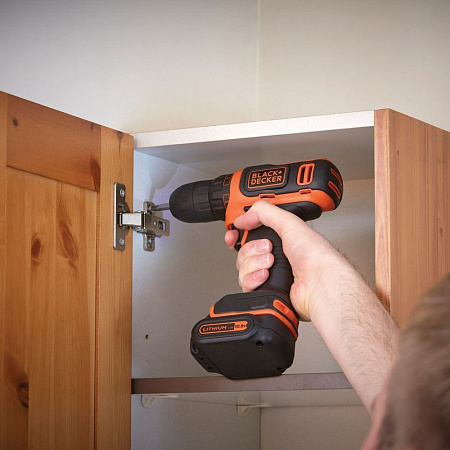 Drill/Driver Black+Decker (BDCDD12B-QW) 10.8V Li-Ion 2x1.5 Ah, LED, 0-550 rpm, 26 Nm