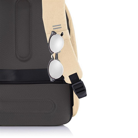 Backpack Bobby Hero Spring, anti-theft, P705.766 for Laptop 13.3" & City Bags, Brown