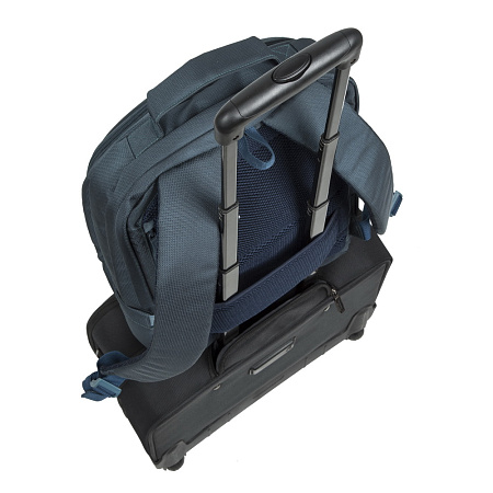 17.3" NB backpack - Rivacase 8460 Aquamarine (Bulker) 17.3" NB backpack - Rivacase 8460 Aquamarine (Bulker)