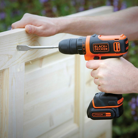 Drill/Driver Black+Decker (BDCDD12B-QW) 10.8V Li-Ion 2x1.5 Ah, LED, 0-550 rpm, 26 Nm