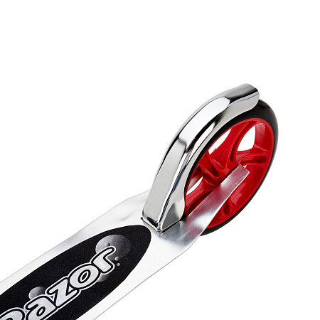Razor Scooter A5 Lux, Silver/Red Razor Scooter A5 Lux, Silver/Red
