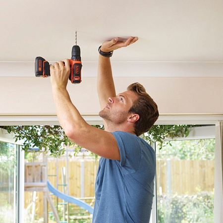 Drill/Driver Black+Decker (BDCDD12B-QW) 10.8V Li-Ion 2x1.5 Ah, LED, 0-550 rpm, 26 Nm